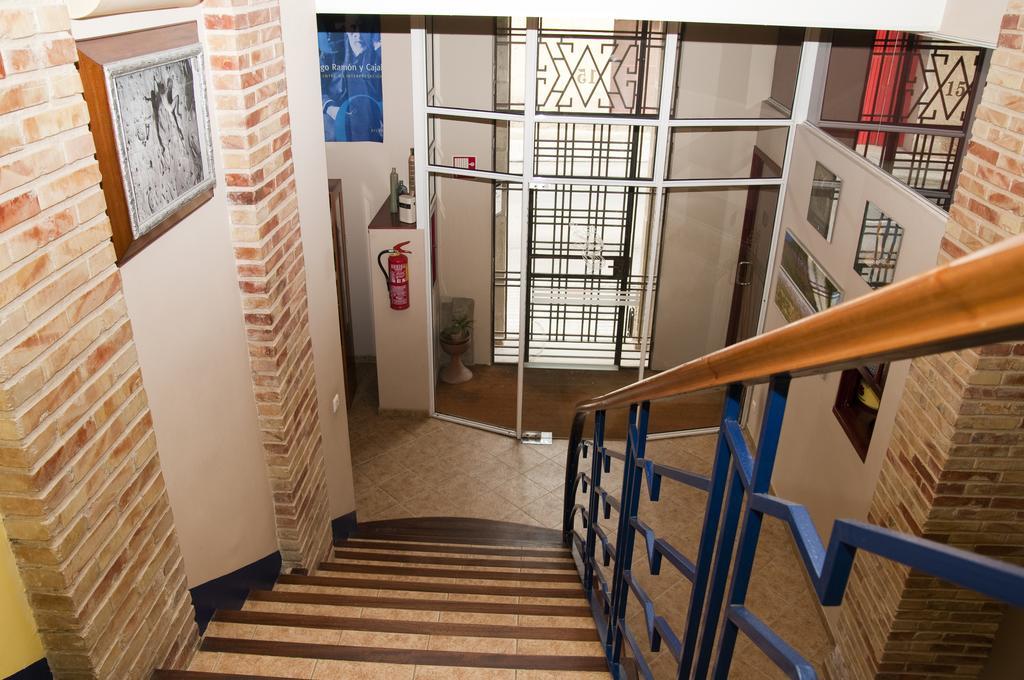 Hotel Villa De Ayerbe Extérieur photo